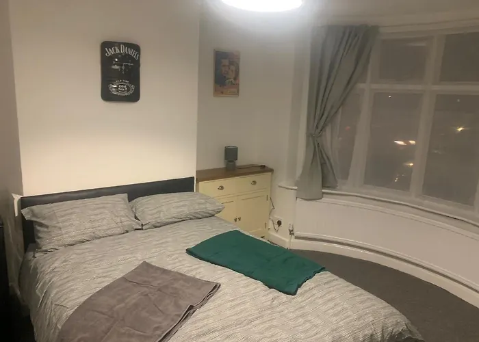 330 Leagrave Hotel Luton 